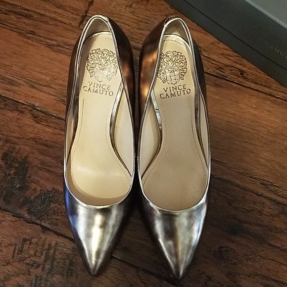 Vince Camuto Heels - Picture 3 of 4